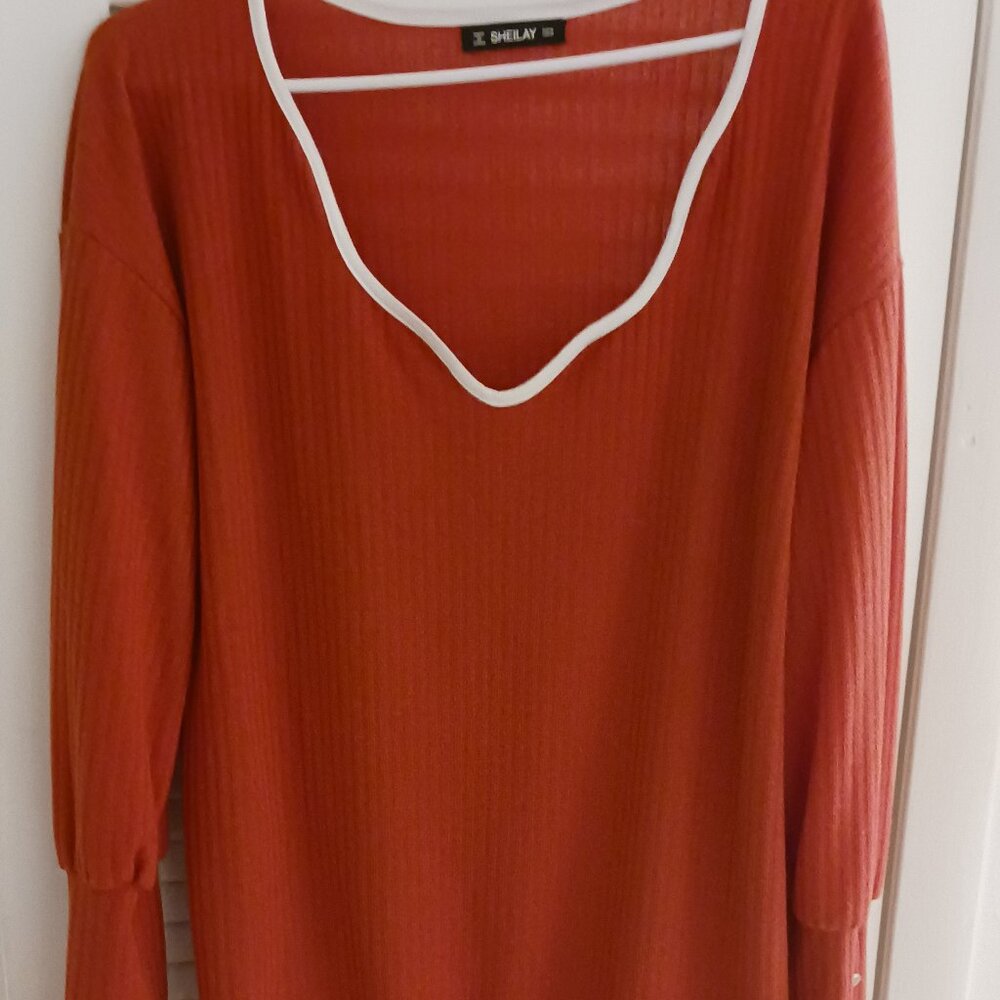 SHEILAY BRAND, BURNT ORANGE COLOR, LONG SLEEVES, V-NECK, LADIES SWEATER, MED